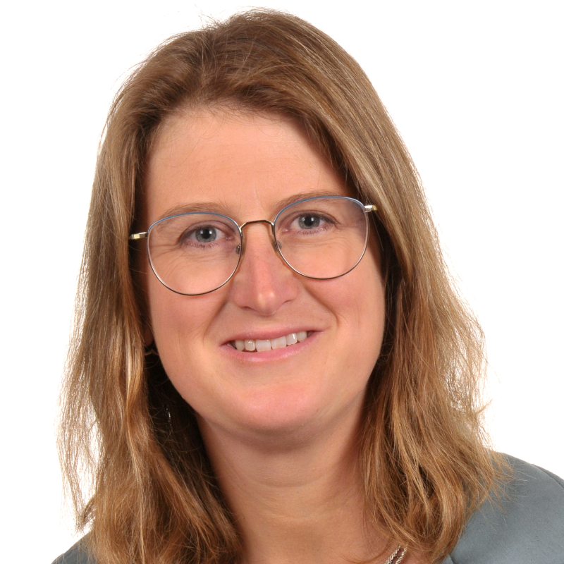  Martina W�bker